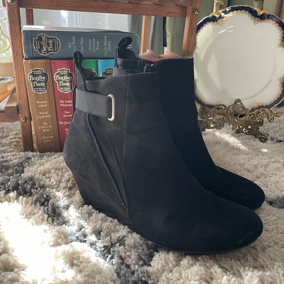 Solanz Shoes - Solanz Black Wedge Ankle Boots
